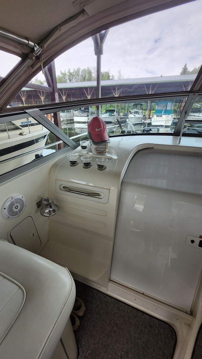 1995 Sea Ray 370 Sundancer Photo 16 of 33