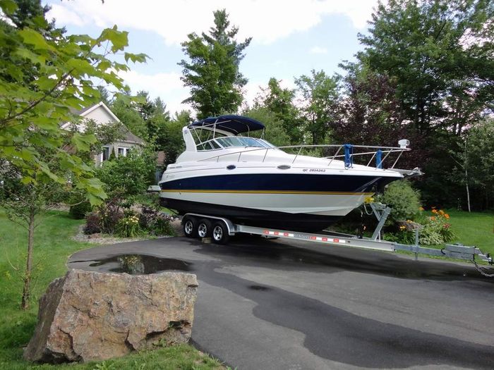 2005 Cruisers Yachts 280 CXI Express Photo 6 of 12