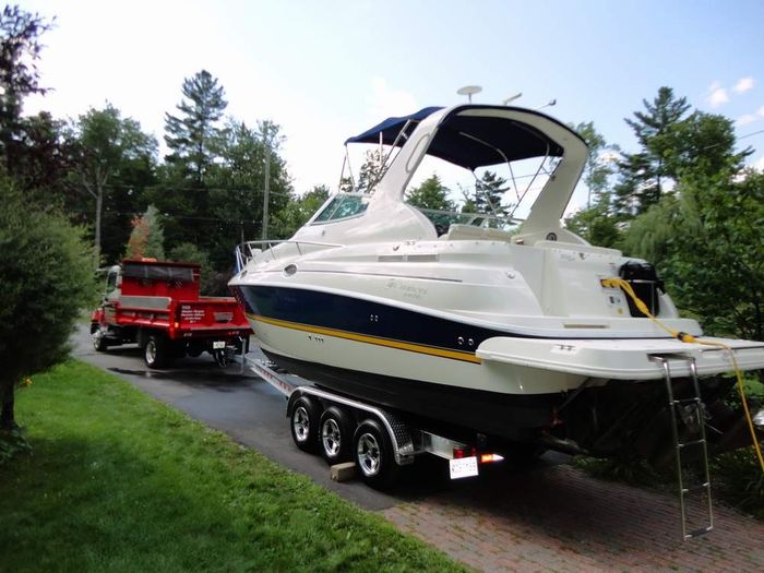 2005 Cruisers Yachts 280 CXI Express Photo 7 of 12
