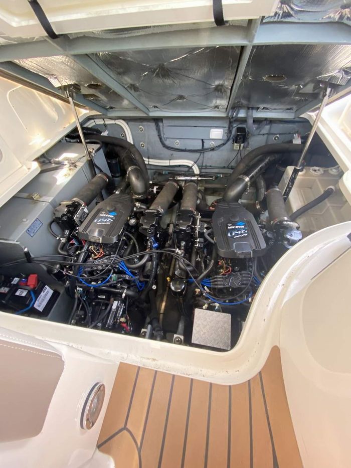 2003 Sea Ray 320 Sundancer Photo 36 of 36