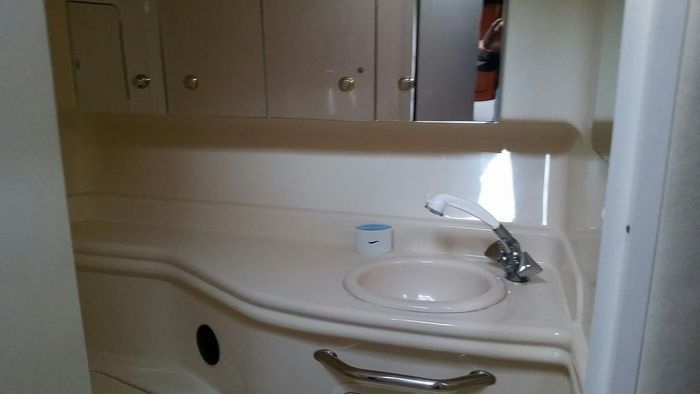 2003 Sea Ray 320 Sundancer Photo 32 of 36