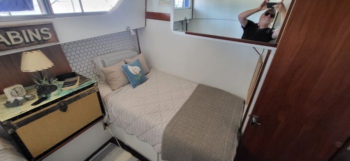 1976 Chris-Craft 350 Catalina Photo 23 of 38