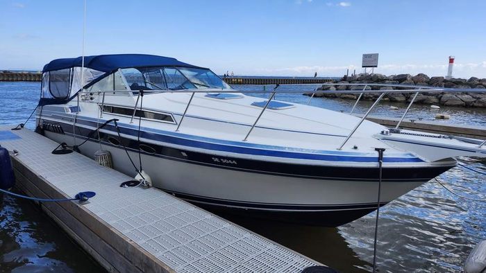 1989 Wellcraft 32 St.Tropez Photo 1 of 29