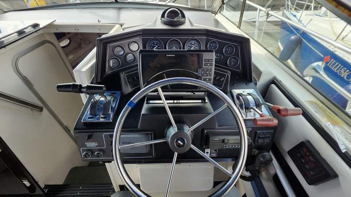 1989 Wellcraft 32 St.Tropez Photo 9 of 29