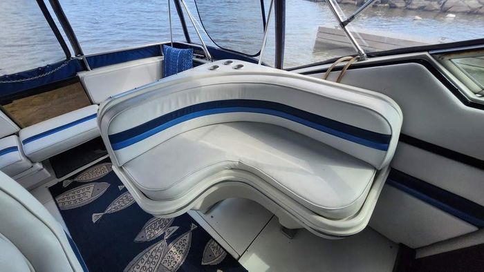 1989 Wellcraft 32 St.Tropez Photo 14 of 29