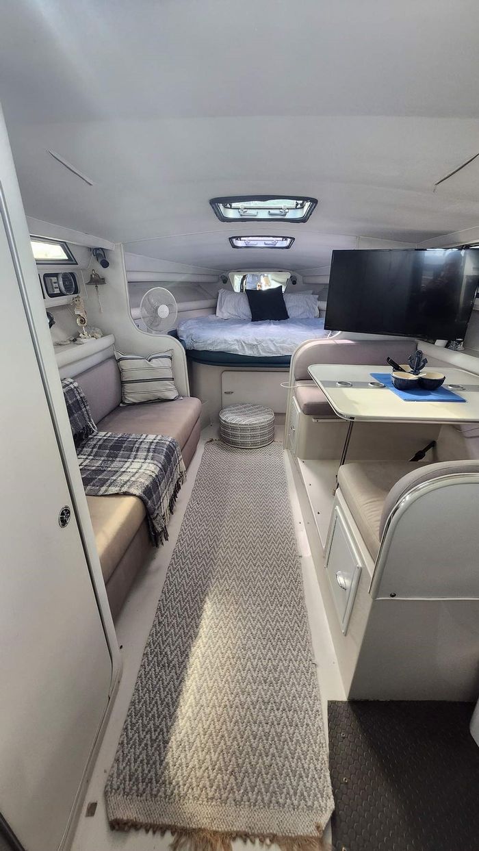 1989 Wellcraft 32 St.Tropez Photo 16 of 29