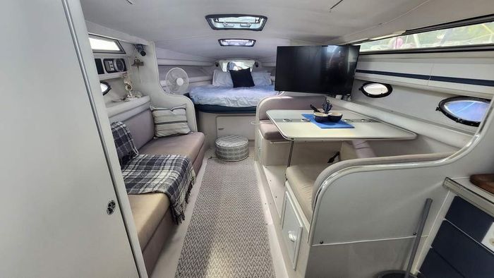 1989 Wellcraft 32 St.Tropez Photo 17 of 29