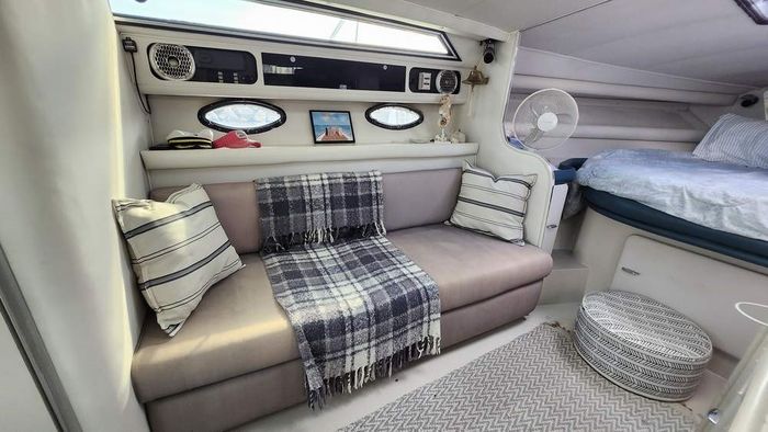 1989 Wellcraft 32 St.Tropez Photo 22 of 29