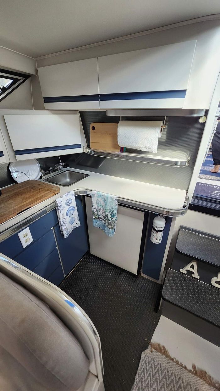 1989 Wellcraft 32 St.Tropez Photo 25 of 29