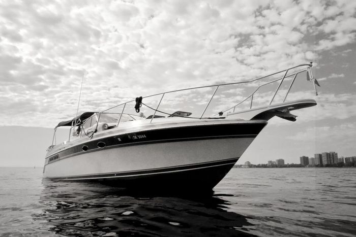 1989 Wellcraft 32 St.Tropez Photo 7 of 29