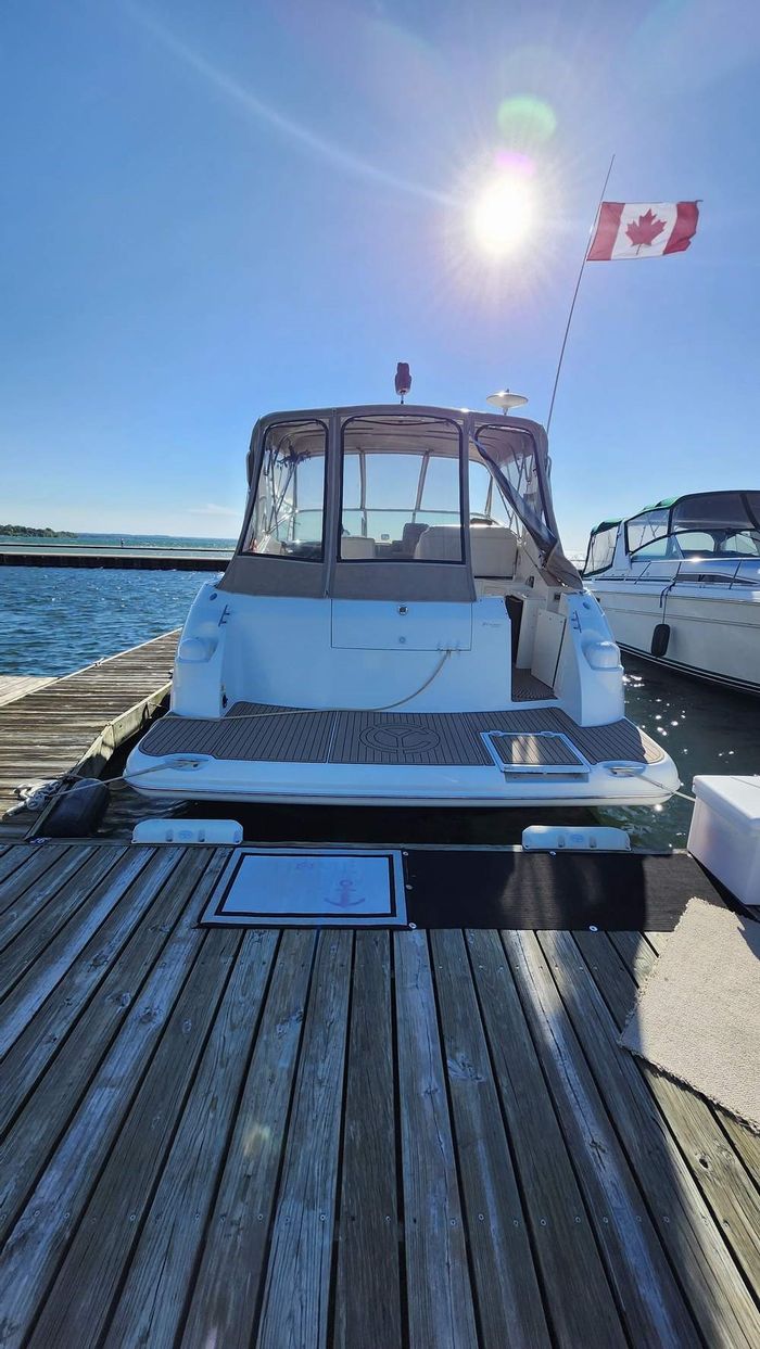 2001 Cruisers Yachts 3572 Express MC Photo 4 of 23