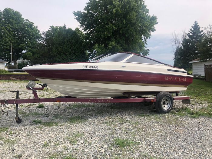 Maxum 1800 Sr 1992 Used Boat For Sale In Gananoque Ontario Boatdealers Ca
