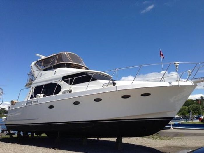 Ocean Alexander 45 Sedan 2006 Used Boat For Sale In Toronto Ontario Boatdealers Ca