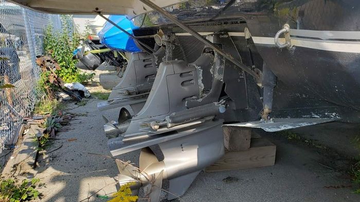 2006 Rinker 342 Fiesta Vee Photo 8 of 25