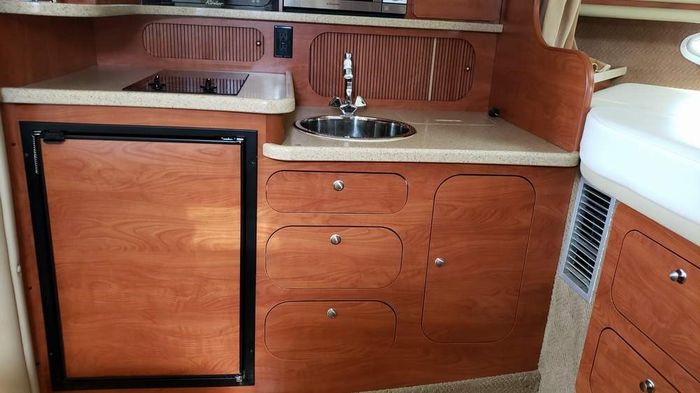 2006 Rinker 342 Fiesta Vee Photo 23 of 25