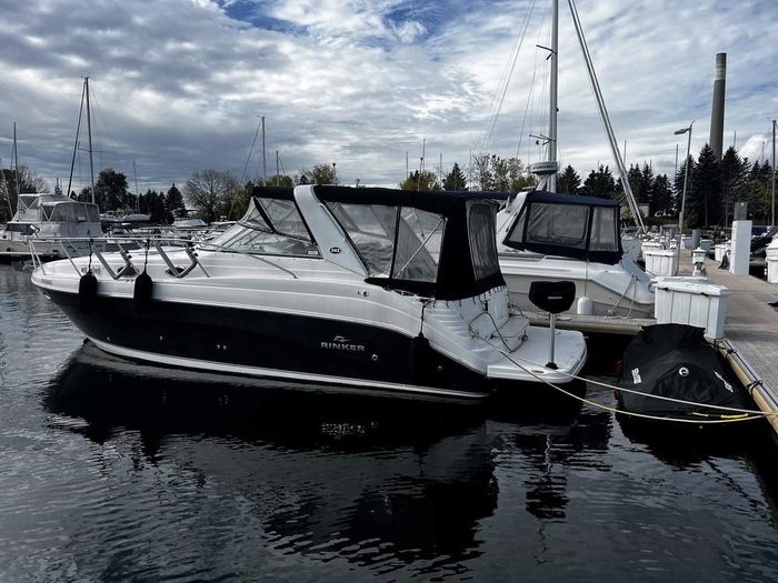 2006 Rinker 342 Fiesta Vee Photo 4 of 25