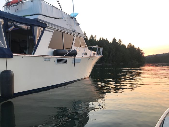 Tollycraft 37 1974 Used Boat for Sale in Vancouver, British Columbia