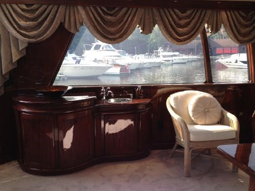 1977 Chris-Craft 60 Sedan Flybridge Photo 11 sur 15
