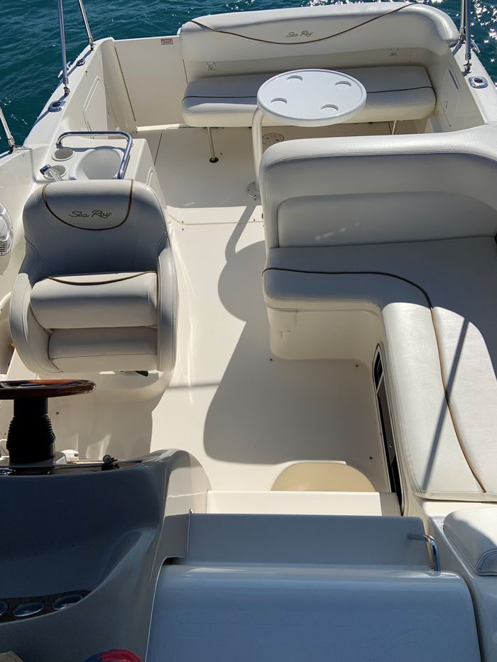 1999 Sea Ray 260 Sundancer Photo 21 sur 27