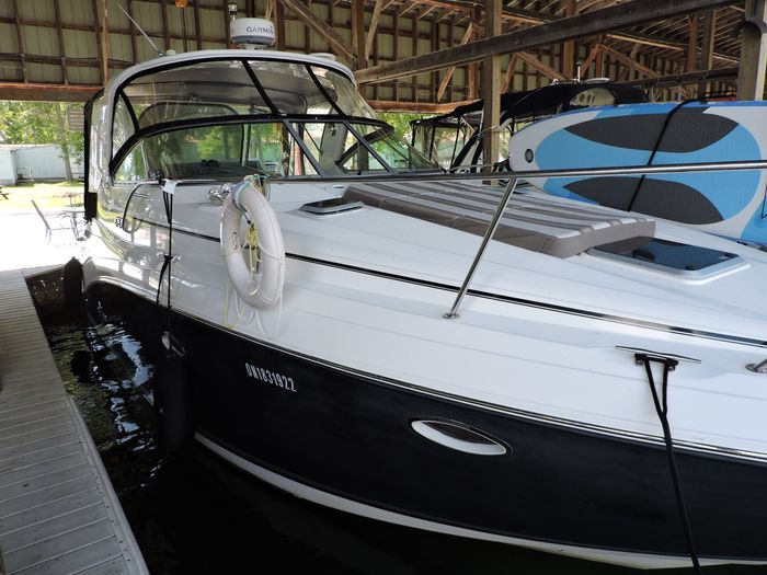 Rinker 330 Express Cruiser 2008 Used Boat For Sale In Toronto Ontario Boatdealers Ca