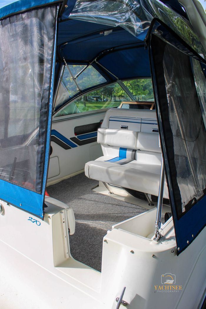 Sea Ray 270 Sundancer 1991 Used Boat for Sale in Port Franks, Ontario BoatDealers.ca