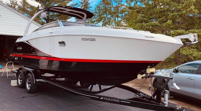 2015 Four Winns 265 SS Photo 4 of 10