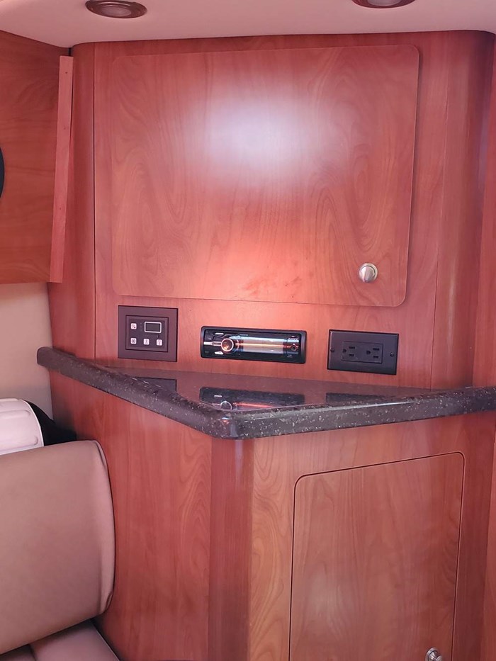 2014 Rinker 290 Express MC Photo 15 sur 21