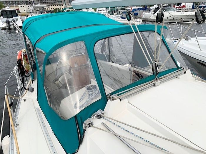CS33 33 1982 Used Boat for Sale in Beaupre, Quebec - BoatDealers.ca