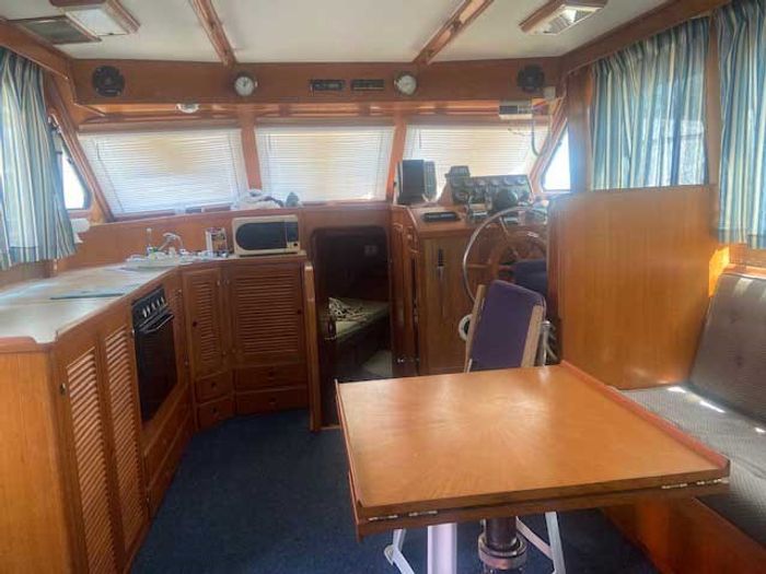 1987 Vista 37 Trawler Photo 14 of 27