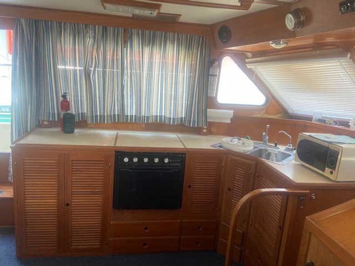 1987 Vista 37 Trawler Photo 16 of 27