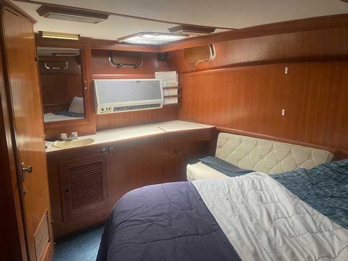 1987 Vista 37 Trawler Photo 20 of 27