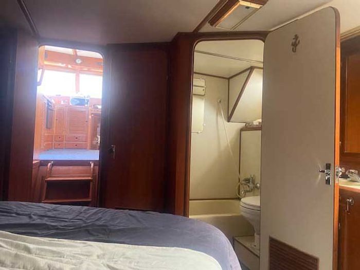 1987 Vista 37 Trawler Photo 22 of 27