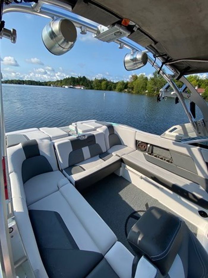 2019 MASTERCRAFT X22 Photo 11 of 16