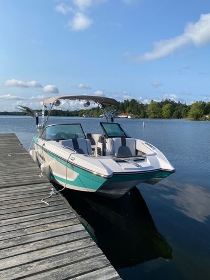 2019 MASTERCRAFT X22 Photo 3 of 16