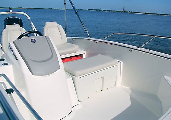 2026 Boston Whaler 160 Sport Photo 4 of 8