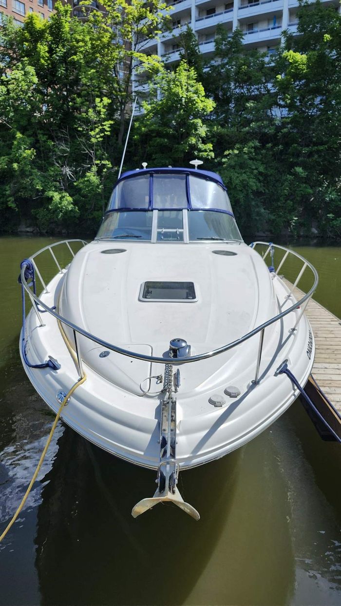 2005 Sea Ray 320 Sundancer Photo 4 of 30