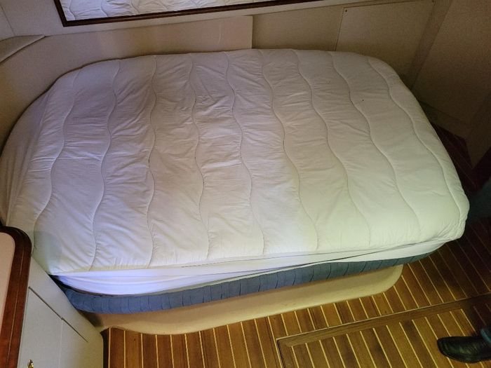 2000 Cruisers Yachts 3750 Photo 10 sur 20