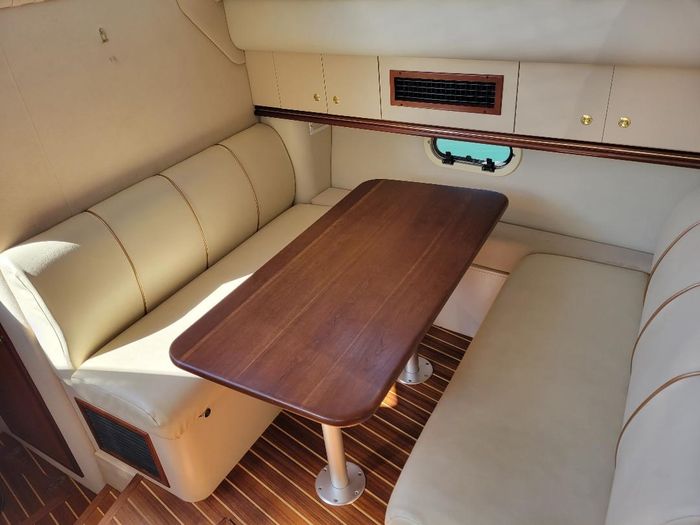 2000 Cruisers Yachts 3750 Photo 7 sur 20