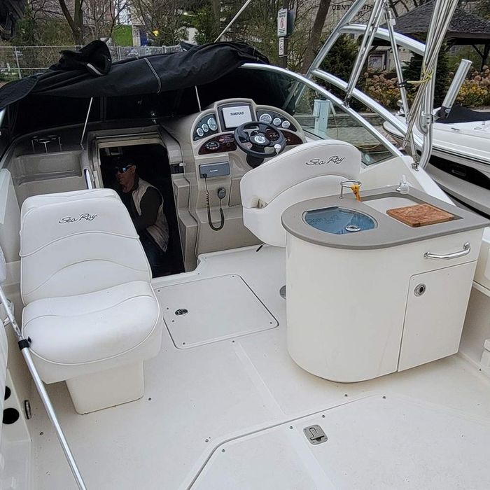 2005 Sea Ray 270 Amberjack Photo 9 of 24