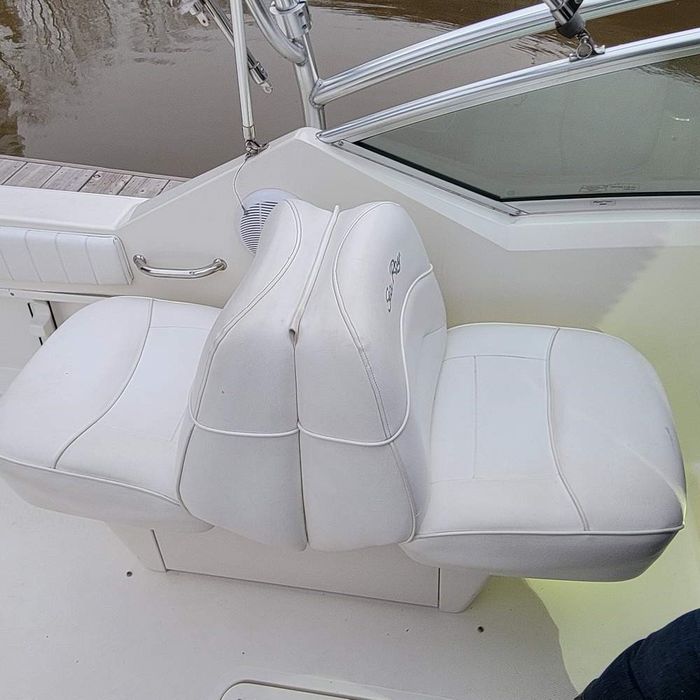 2005 Sea Ray 270 Amberjack Photo 12 of 24