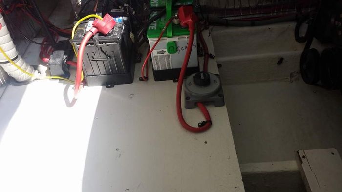 1998 Cruisers Yachts 3375 Esprit Photo 38 of 40