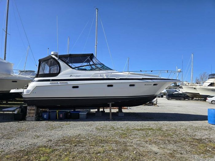 1998 Cruisers Yachts 3375 Esprit Photo 5 of 40