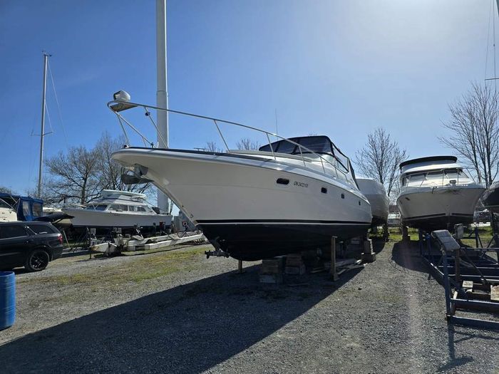 1998 Cruisers Yachts 3375 Esprit Photo 6 of 40