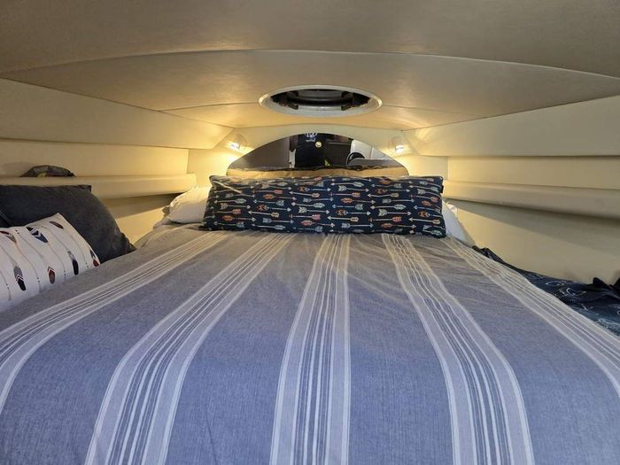 1998 Cruisers Yachts 3375 Esprit Photo 31 of 40