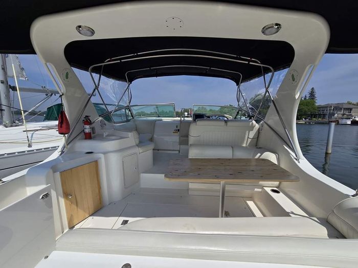 1998 Cruisers Yachts 3375 Esprit Photo 14 of 40