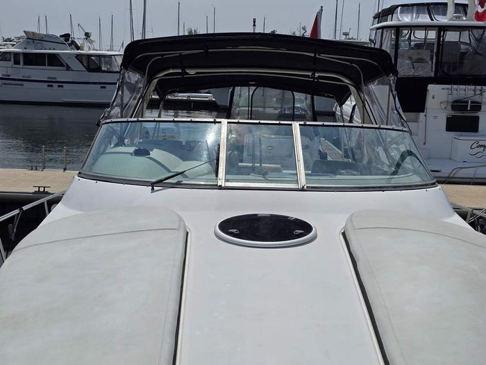 1998 Cruisers Yachts 3375 Esprit Photo 8 of 40