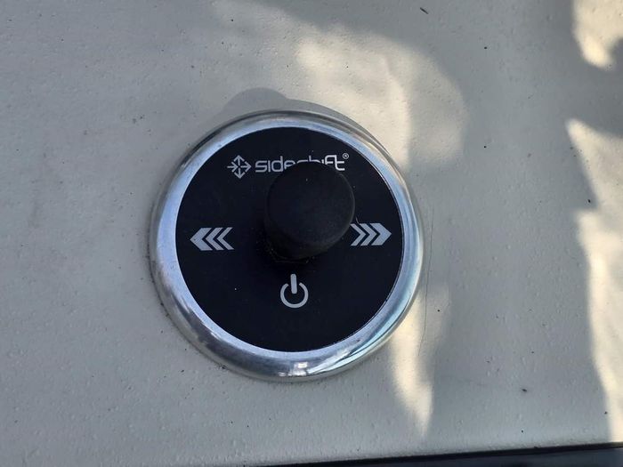 1998 Cruisers Yachts 3375 Esprit Photo 20 of 40