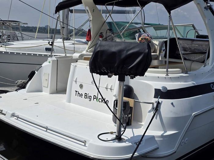 1998 Cruisers Yachts 3375 Esprit Photo 4 of 40