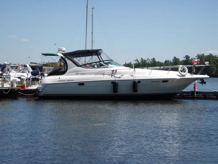 1998 Cruisers Yachts 3375 Esprit Photo 1 of 40