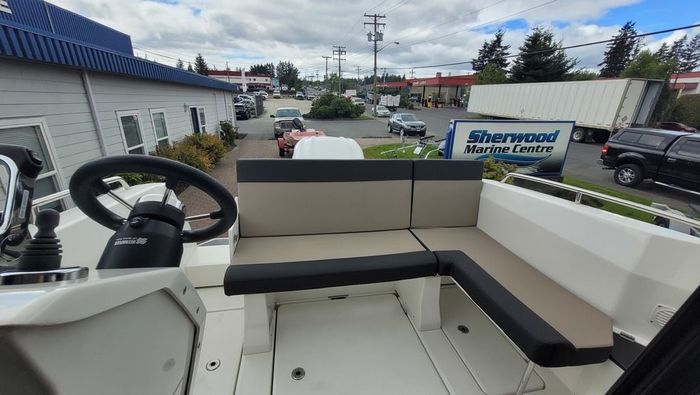 2022 Parker Poland 750 Cabin Cruiser Photo 20 of 38
